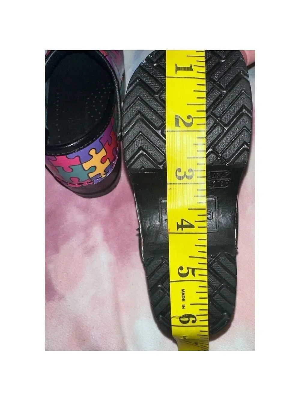 EUC Little Girl 7 1/2-8 Sanita Autism Spectrum Pattern Clogs